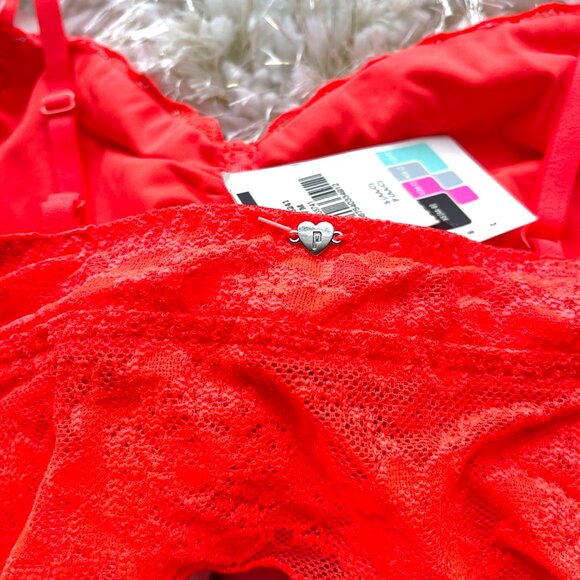 New Victoria's Secret Pink Lace Bralette Small AA-C NWT - Picture 4 of 8